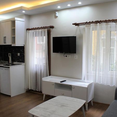 Apartament Beyoglu Asmalimescit'Te Mobilyali Balkonlu Daire Stambuł Zewnętrze zdjęcie