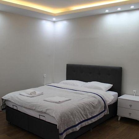 Apartament Beyoglu Asmalimescit'Te Mobilyali Balkonlu Daire Stambuł Zewnętrze zdjęcie