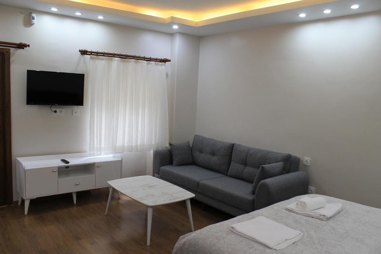 Apartament Beyoglu Asmalimescit'Te Mobilyali Balkonlu Daire Stambuł Zewnętrze zdjęcie
