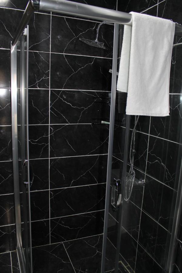 Apartament Beyoglu Asmalimescit'Te Mobilyali Balkonlu Daire Stambuł Zewnętrze zdjęcie